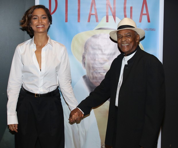 A atriz com seu pai, o também ator Antônio Pitanga (Foto: Thiago Duran/AgNews)